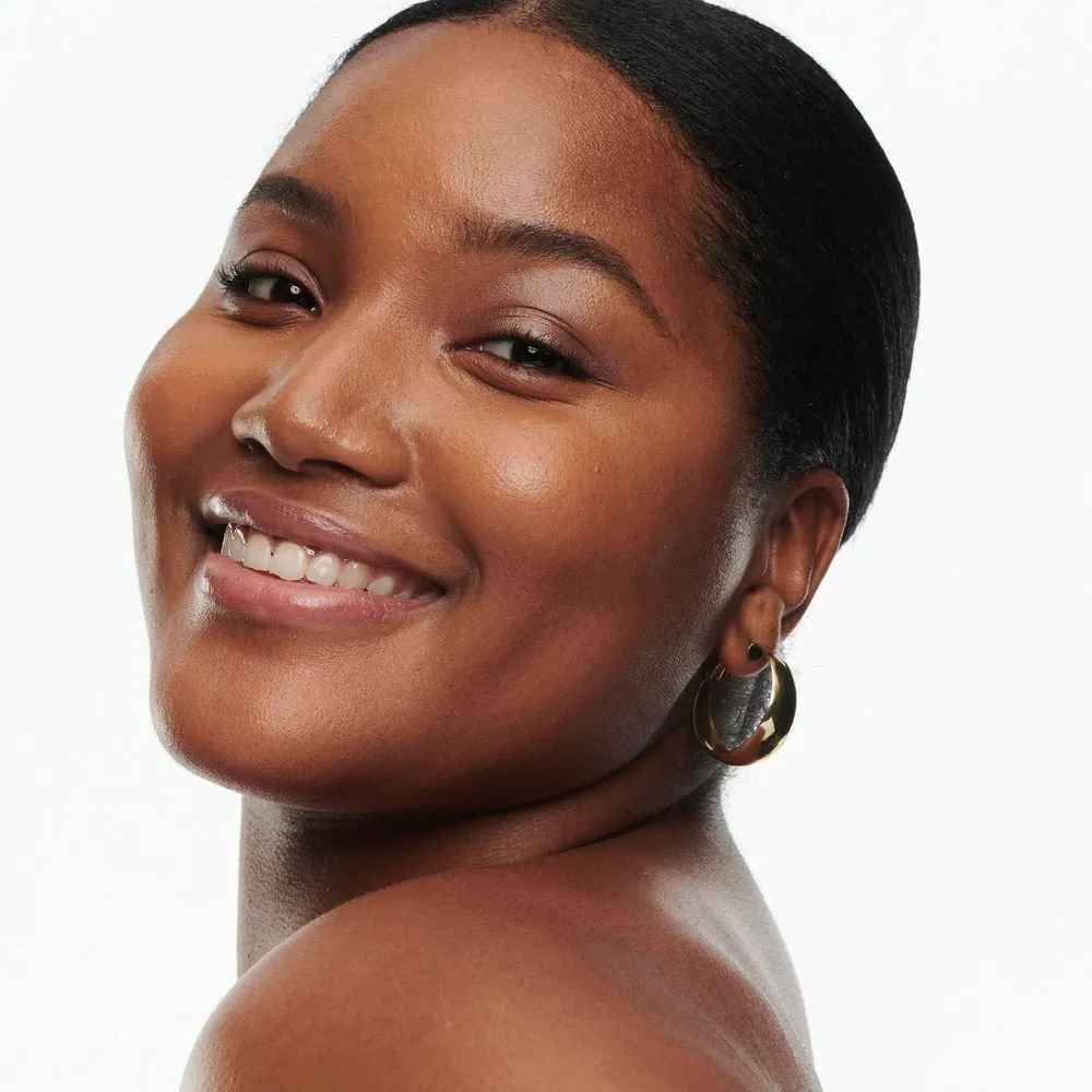 Mac Studio Radiance Serum-Powered Foundation NW43, foto 3