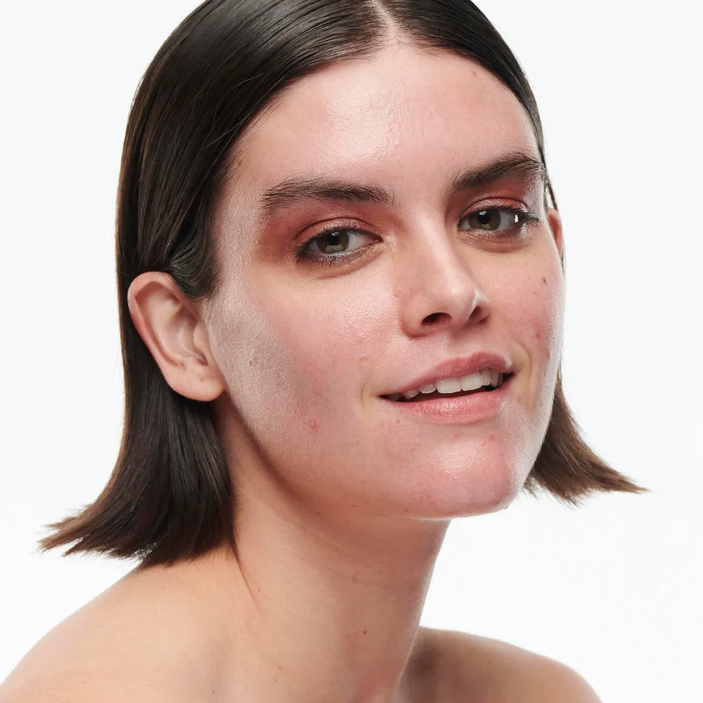 MAC Studio Radiance Serum-Powered Foundation N18, foto 2