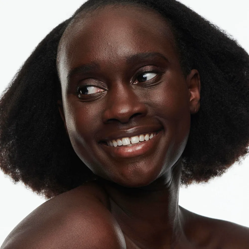 Mac Studio Radiance Serum-Powered Foundation NC63, foto 3