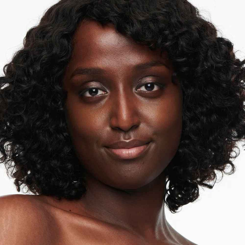 Mac Studio Radiance Serum-Powered Foundation NW60, foto 3