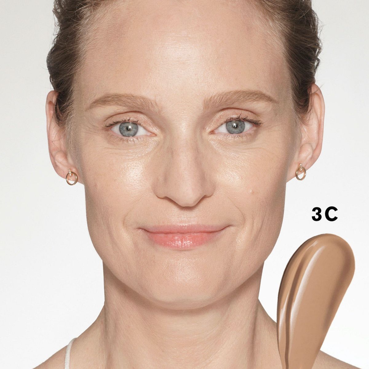 ESTEE LAUDER - Corrector Futurist Soft Touch Brightening Skincealer/3C Estée Lauder