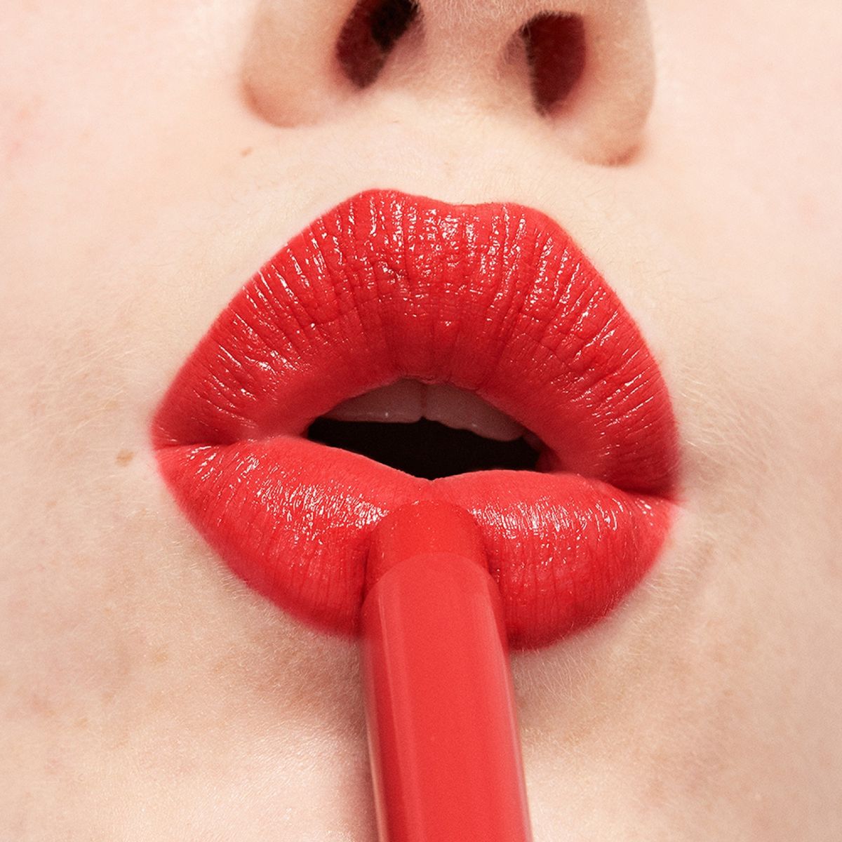 3INA - Labial Hidratante The Color Lip Glow 3INA