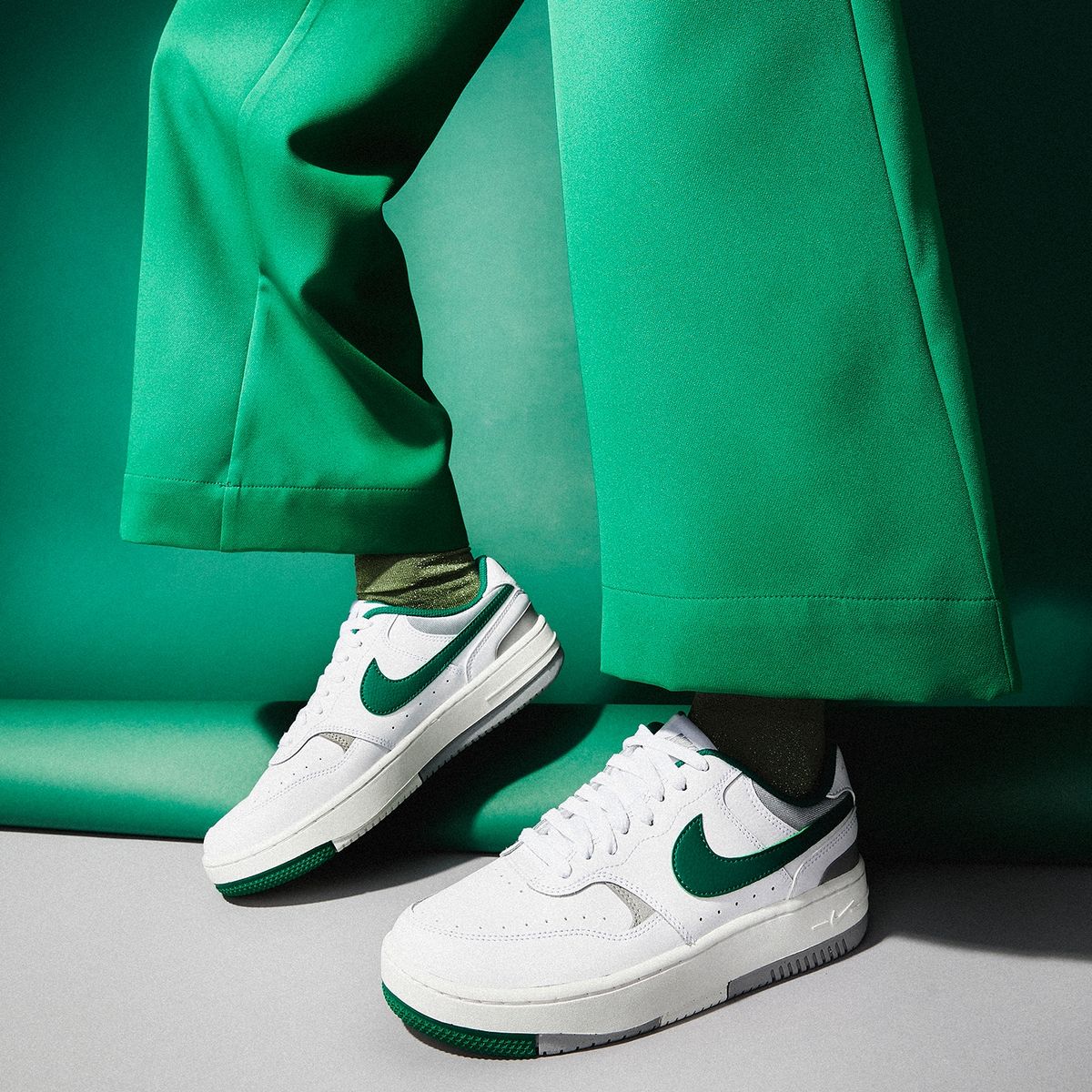 NIKE - Gamma Force Zapatilla Urbana Mujer Cuero Blanco Nike