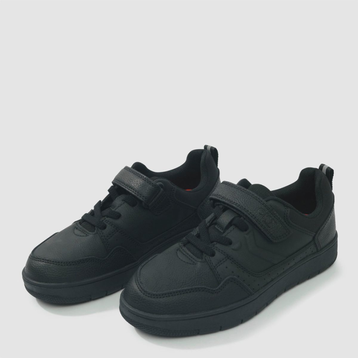 COLLOKY - Zapatilla Escolar Niño Negro Colloky (34 a 41)