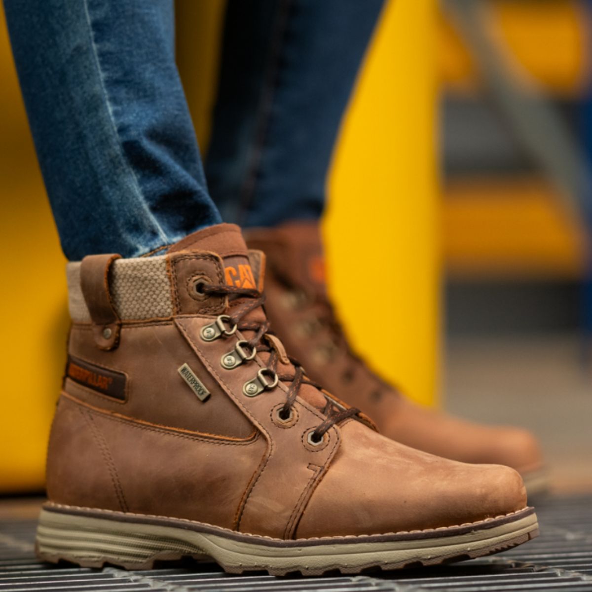 CAT - Botín Mujer Cuero Café Cat