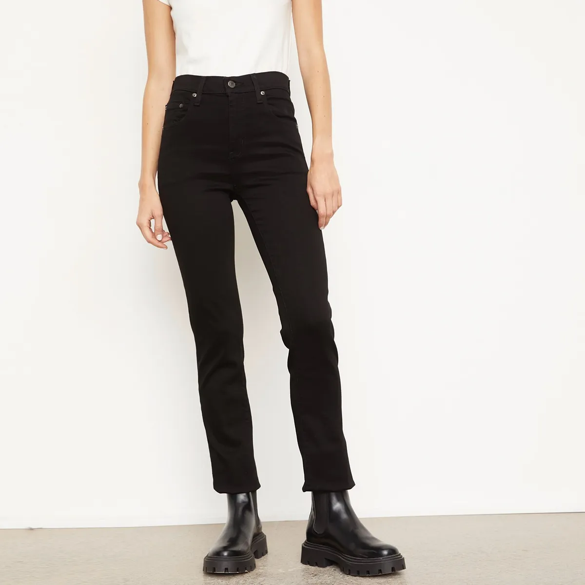 LEVIS - Jeans Mujer 724 High Rise Straight Negro Levis