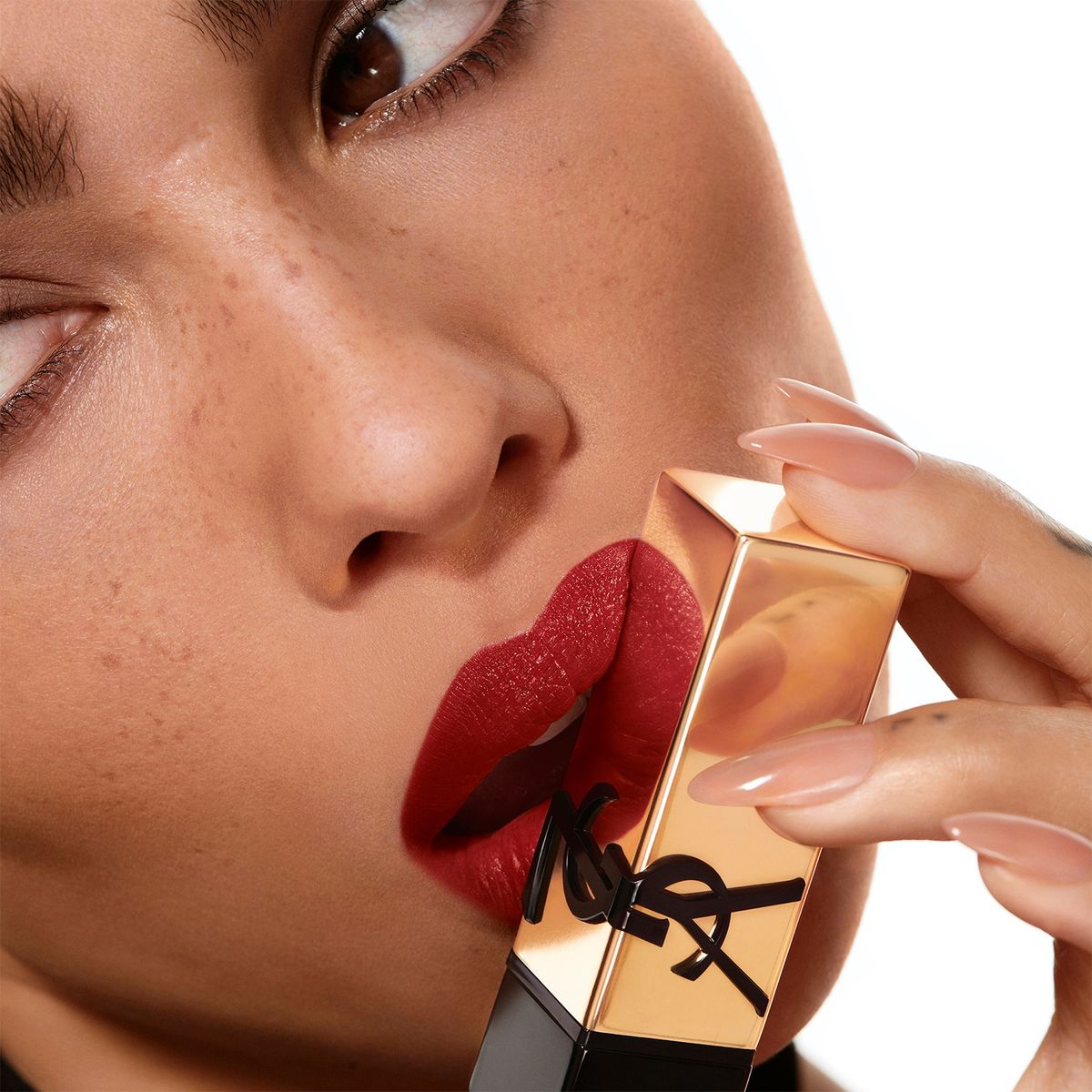 YVES SAINT LAURENT - Labial Rouge Pur Couture Rm Yves Saint Laurent