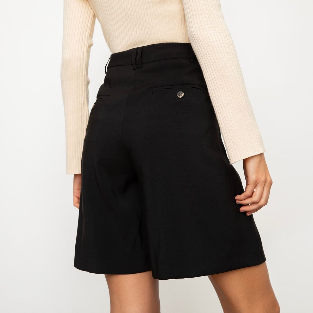 BASEMENT - Bermuda Mujer Basement