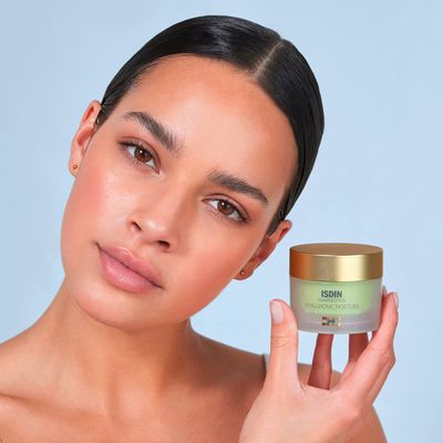 Imagen 2 del producto NUEVA Isdinceutics Hyaluronic Moisture Oily & Combination Skin 50 g - Crema hidratante con Ácido Hialurónico para Pieles Mixtas a Grasas