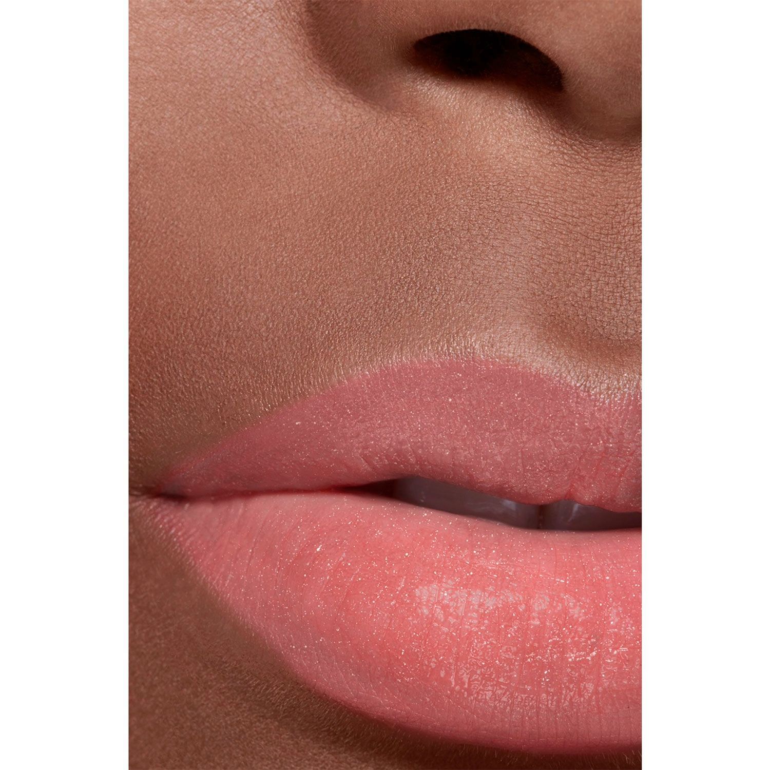 CHANEL ROUGE COCO BAUME El Bálsamo Con Color Hidratante, Con Una