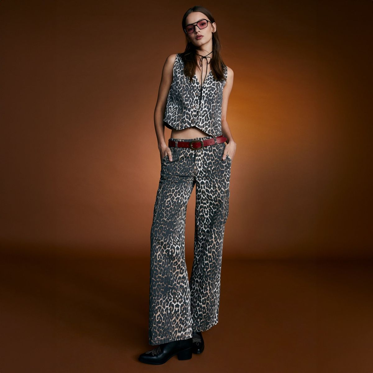 AMERICANINO - Jeans Cargo Tiro Medio Animal Print Mujer Americanino