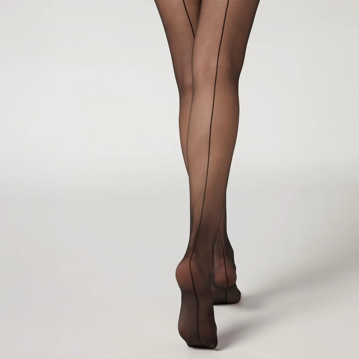 CALZEDONIA - Pantys Veladas 20 Deniers con Línea En La Parte de Atrás Calzedonia