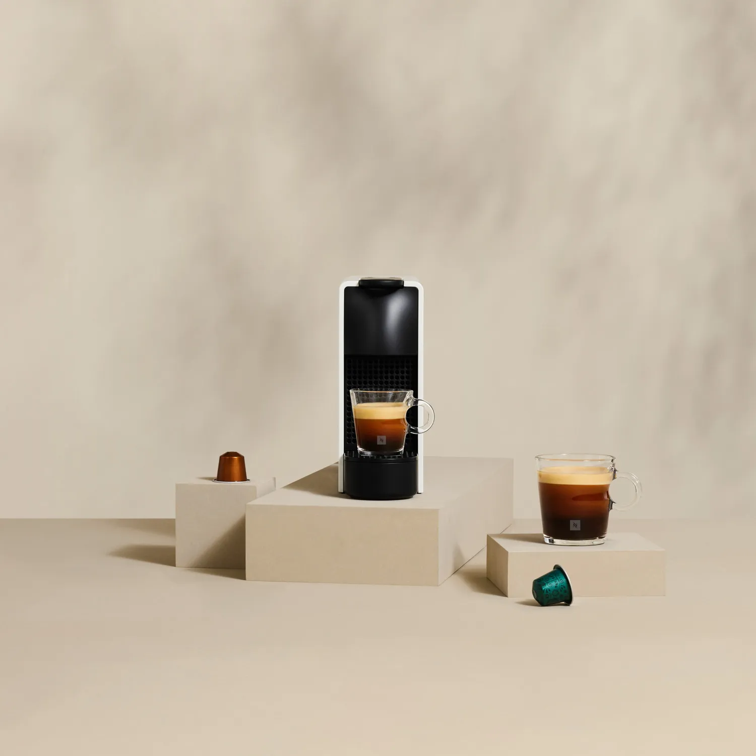 NESPRESSO Cafetera Essenza Mini Nespresso | Falabella Chile