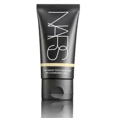 NARS - Base de maquillaje líquida Pure Radiant Tinted Moisturizer