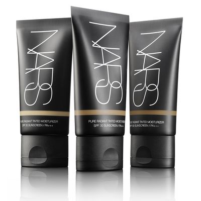 Imagen 2 del producto Base de maquillaje líquida Pure Radiant Tinted Moisturizer