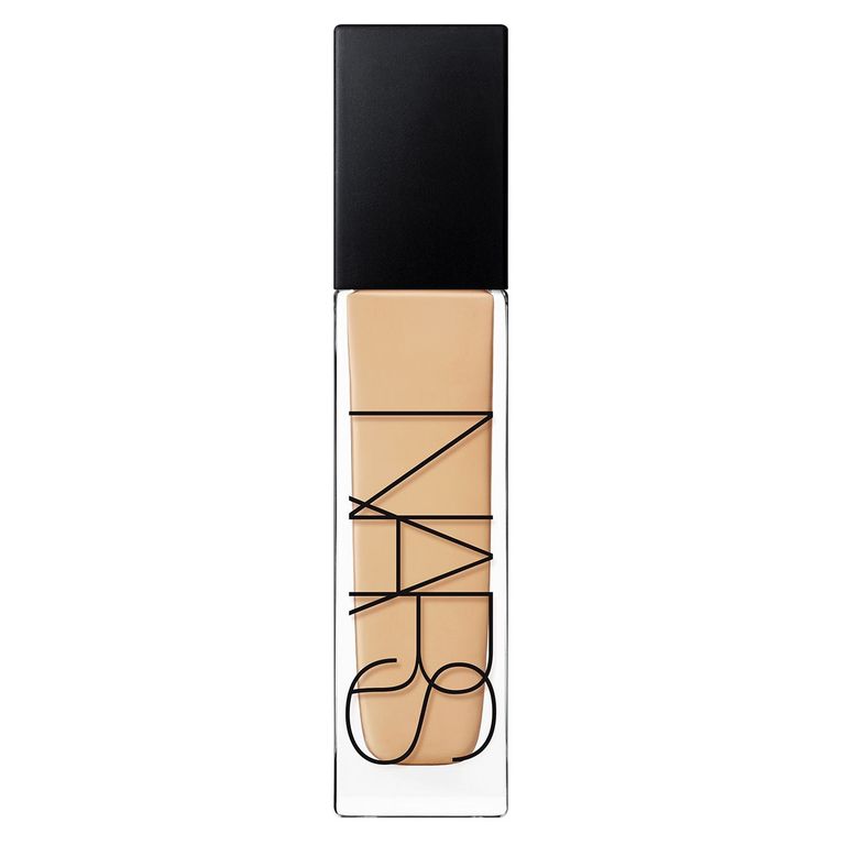 Base Natural Radiant Longwear Foundation