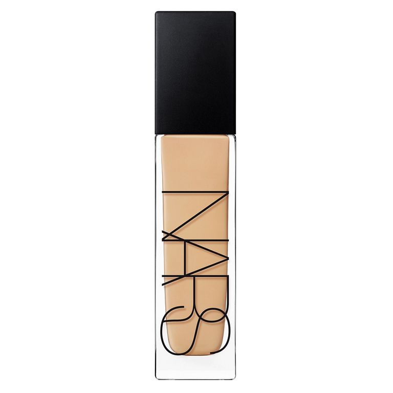 Base Natural Radiant Longwear Foundation