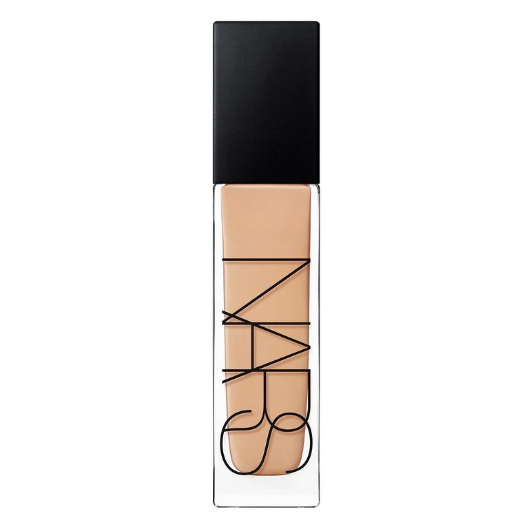 Base Natural Radiant Longwear Foundation