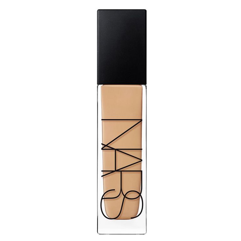 Base Natural Radiant Longwear Foundation