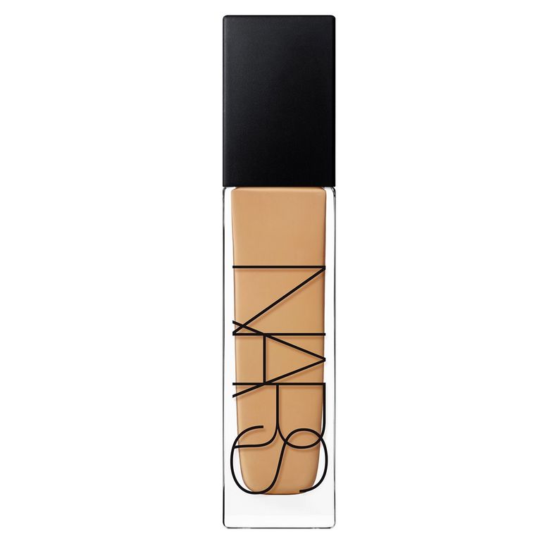 Base Natural Radiant Longwear Foundation