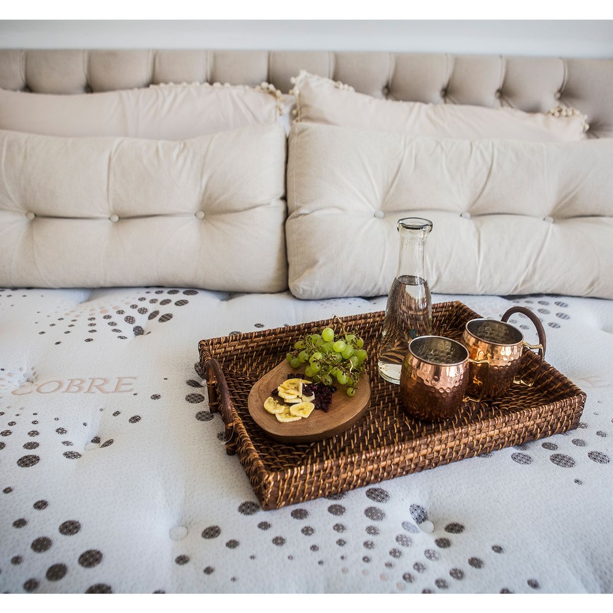 FLEX - Cama Europea Terra Cobre 1,5 Plazas + Muebles Arezzo Flex