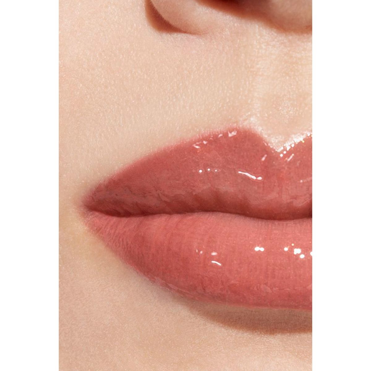 CHANEL - ROUGE COCO GLOSS Brillo de labios hidratante Chanel