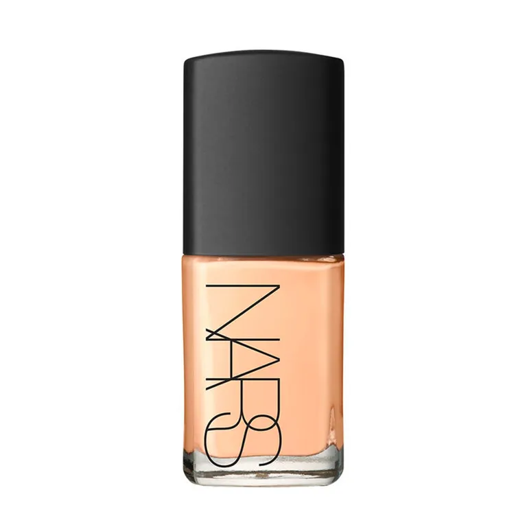Base Sheer Glow Foundation