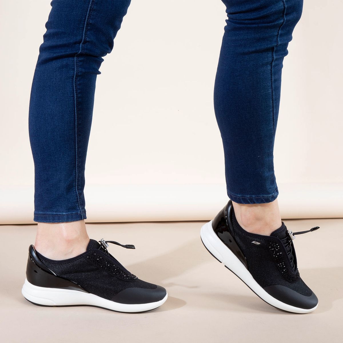 GEOX - Zapatilla Urbana Mujer Negra Geox