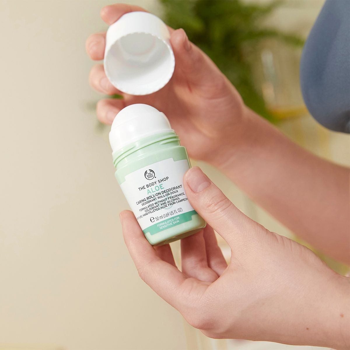 THE BODY SHOP - Desodorante Roll On Suave Aloe Vera 50 Ml The Body Shop