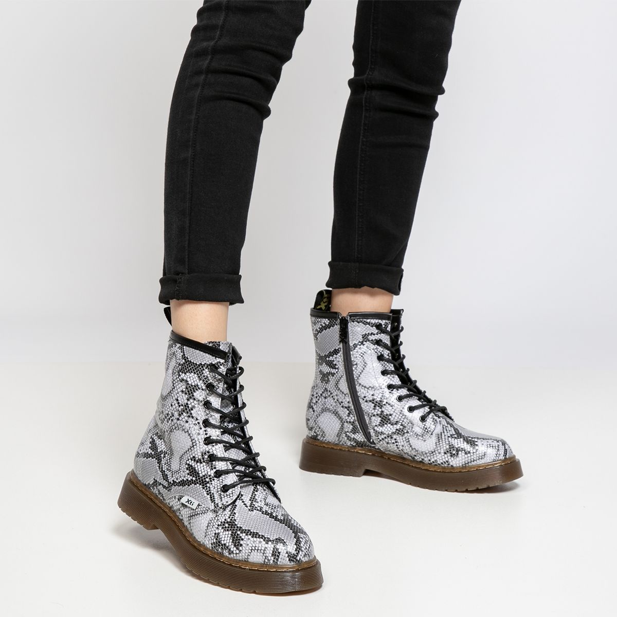 XTI - Botin Mujer Gris