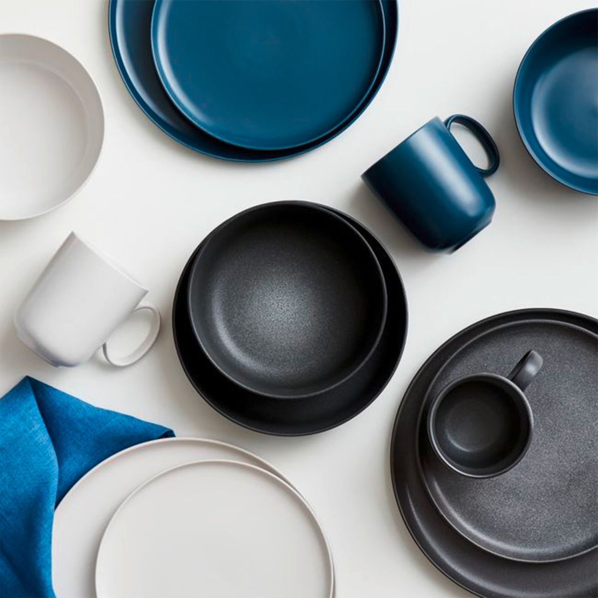 CRATE & BARREL - Plato De Fondo Wren Crate & Barrel