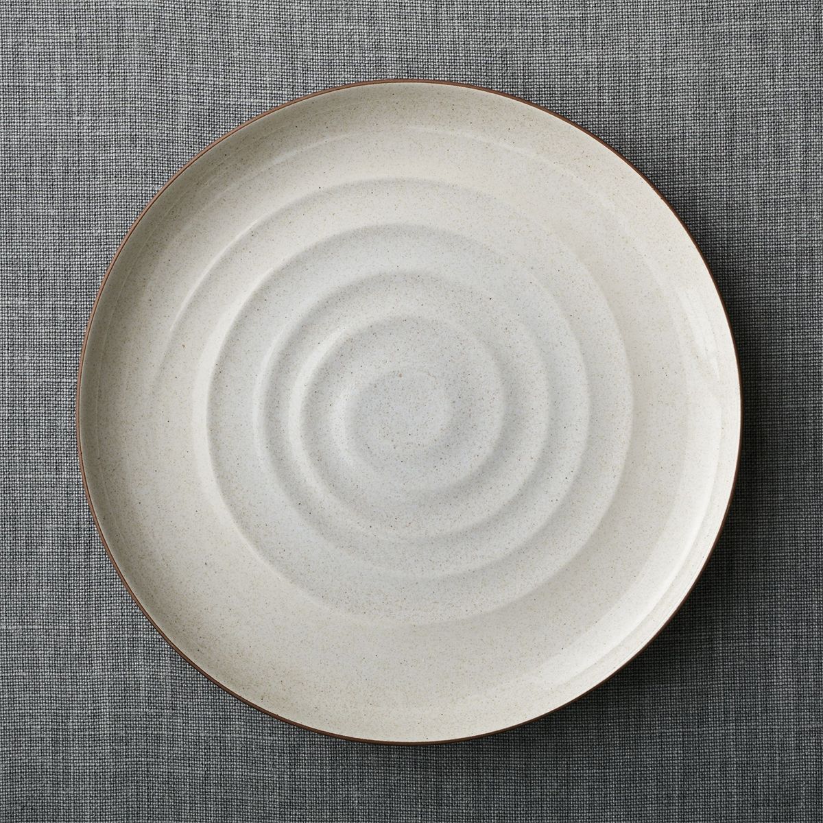 CRATE & BARREL - Fuente Redonda 18Th Street Crate & Barrel