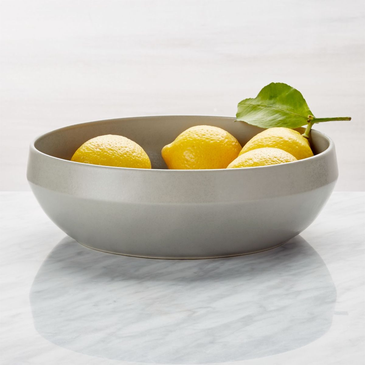 CRATE & BARREL - Bowl Para Servir Visto Gris Crate & Barrel