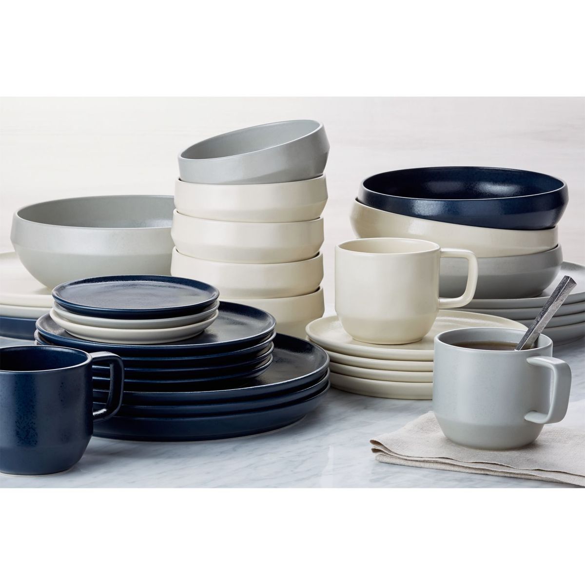 CRATE & BARREL - Bowl Para Servir Visto Gris Crate & Barrel
