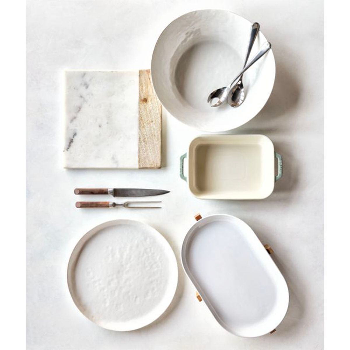 CRATE & BARREL - Fuente Ovalada Horno Cn Base Madera Crate & Barrel