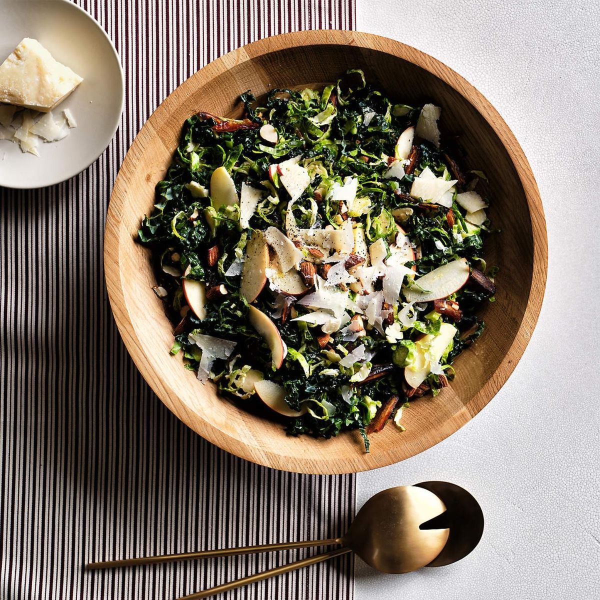 CRATE & BARREL - Ensaladera Madeira roble 35cm