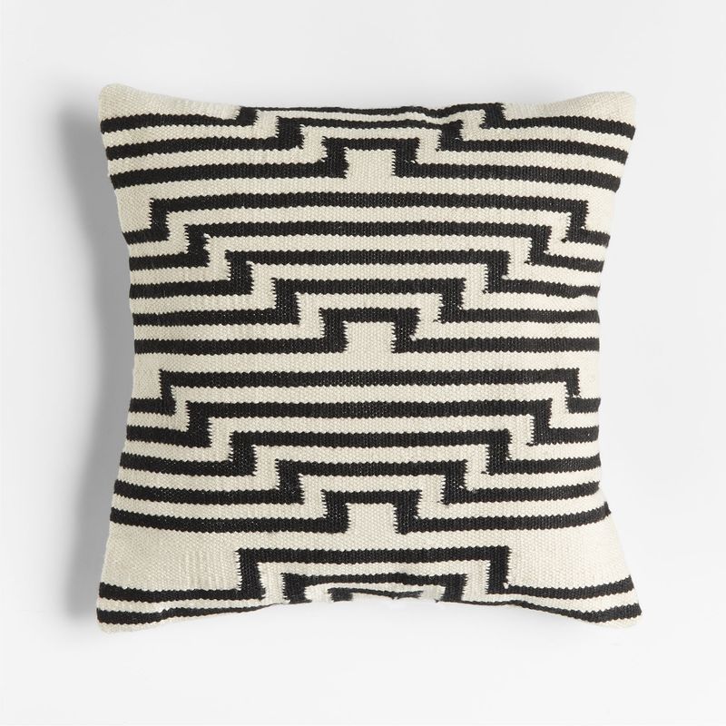 CRATE & BARREL - Cojín Mohave Líneas Crate & Barrel
