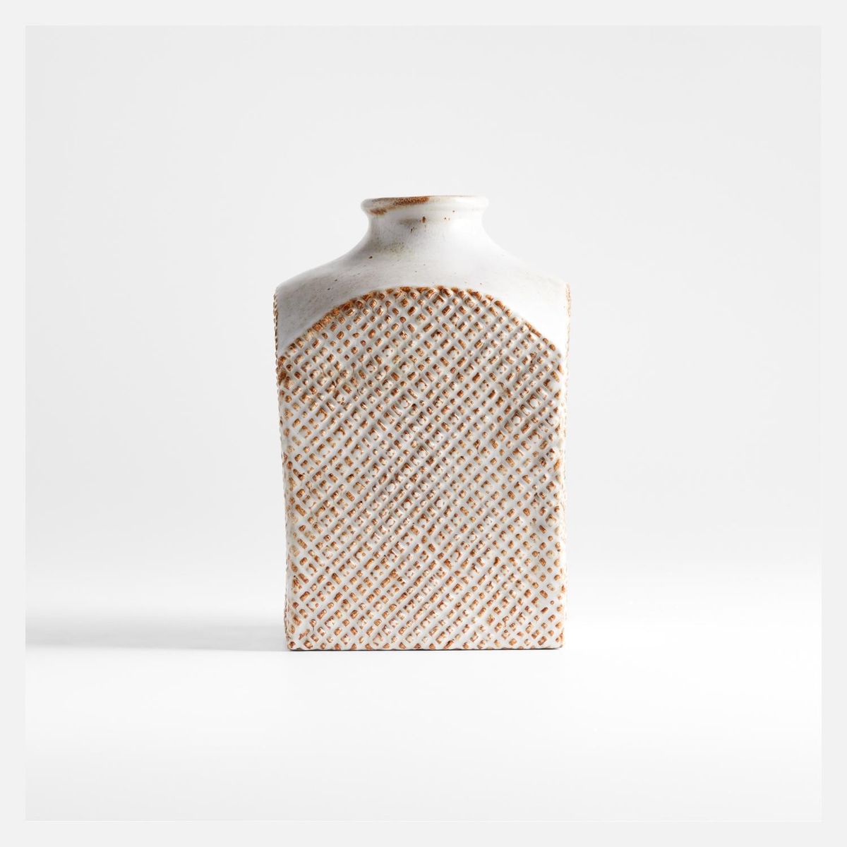 CRATE & BARREL - Jarrón Nikko cuadrado ceramica 23cm Crate & Barrel