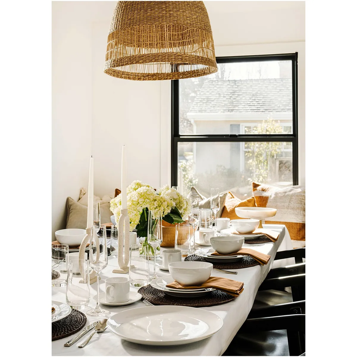 CRATE & BARREL - Fuente Coupe Aspen Crate & Barrel