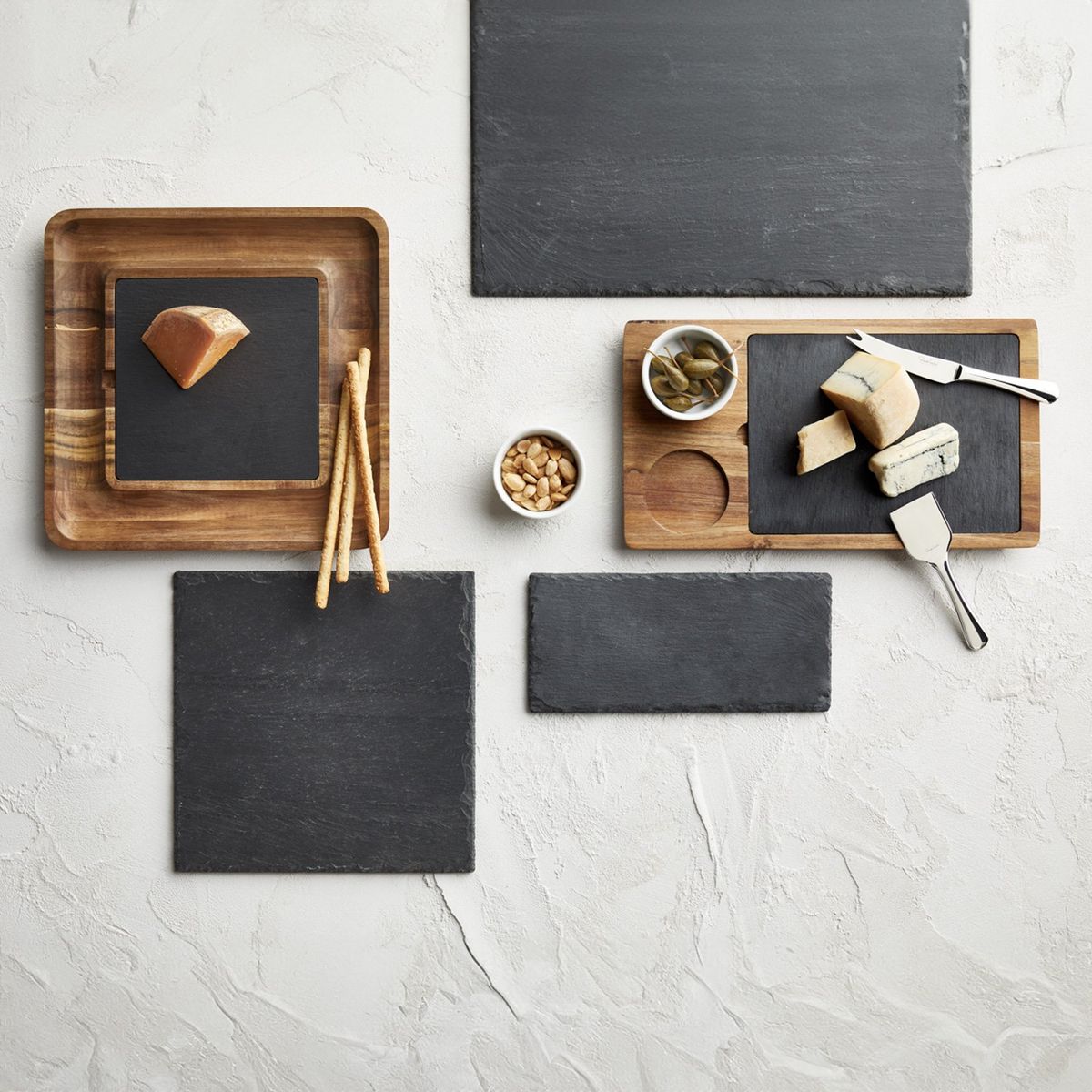 CRATE & BARREL - Tabla Para Quesos Pizarra Crate & Barrel