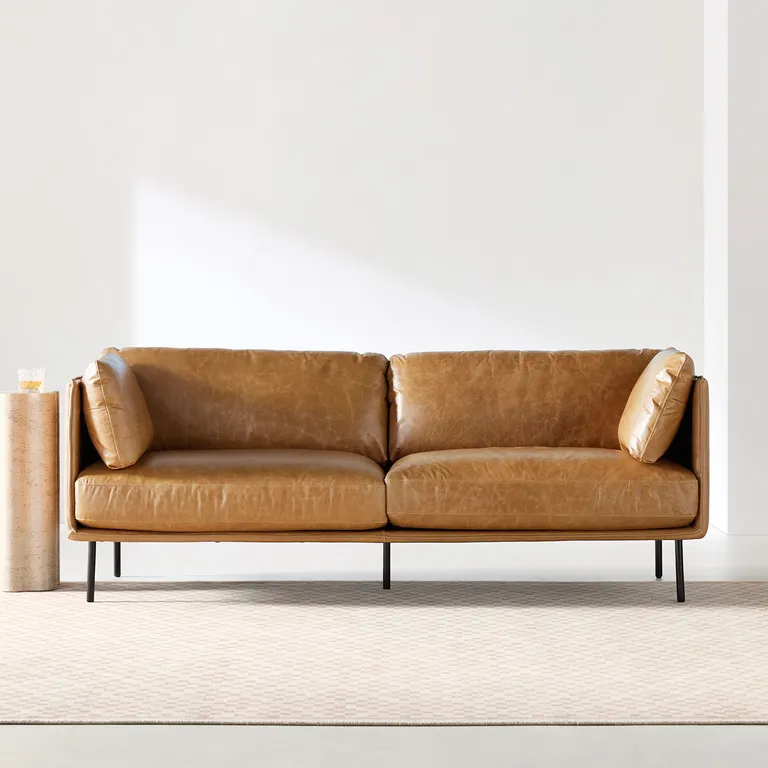 CRATE & BARREL Sofá Wells Cuero