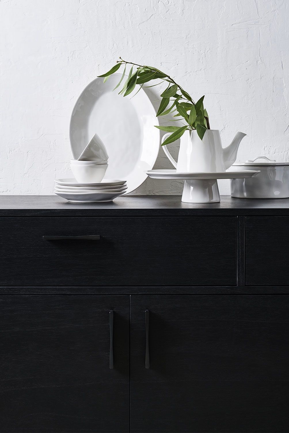 CRATE & BARREL - Rack Verge Negro Crate & Barrel