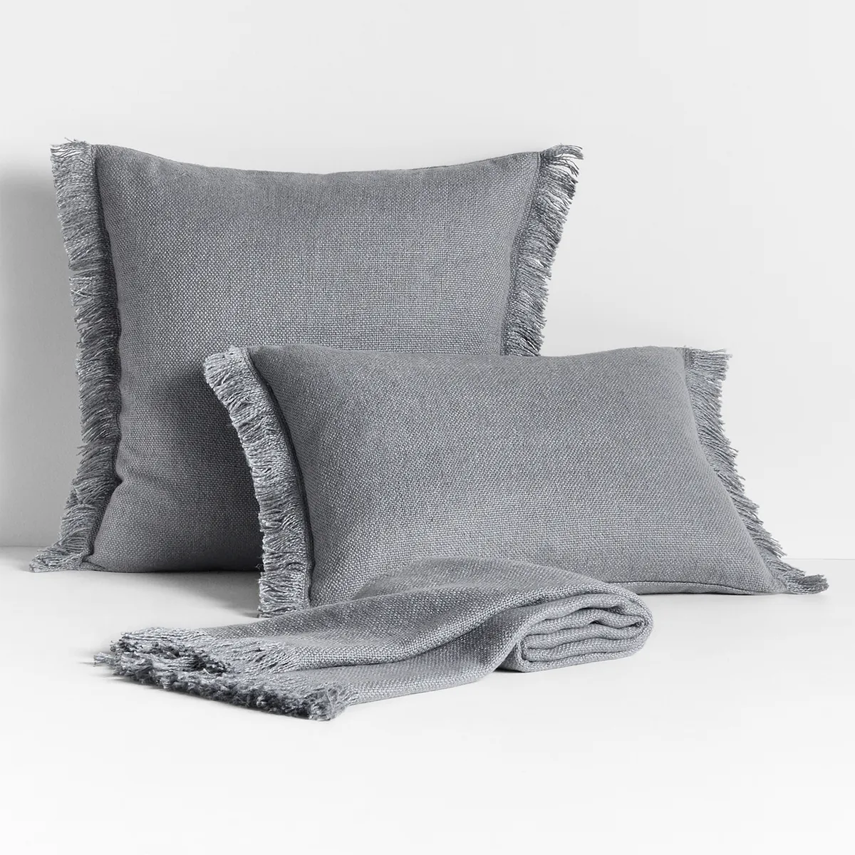 CRATE & BARREL - Funda Cojín Fringe 60x60Cm Smoke B Crate & Barrel