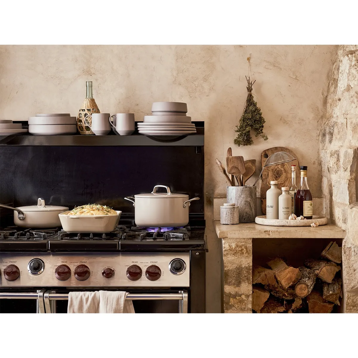 CRATE & BARREL - Mug Tour Taupe Porcelana