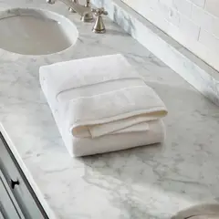 CRATE & BARREL - Toalla Cuerpo Baño Algodón Turco 800 Gr 140X70 Cm