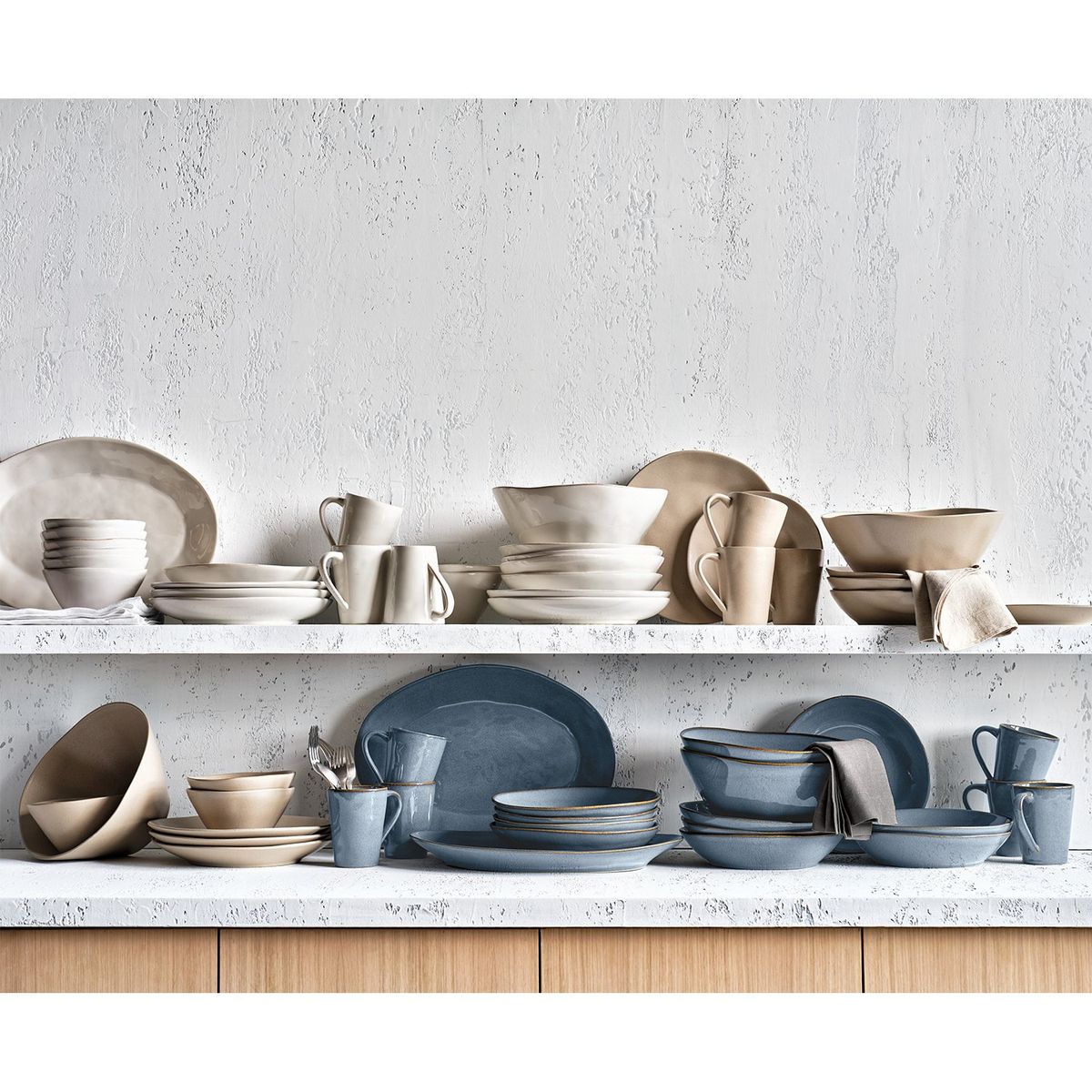 CRATE & BARREL - Fuente Para Servir Marin Blue Navy Crate & Barrel