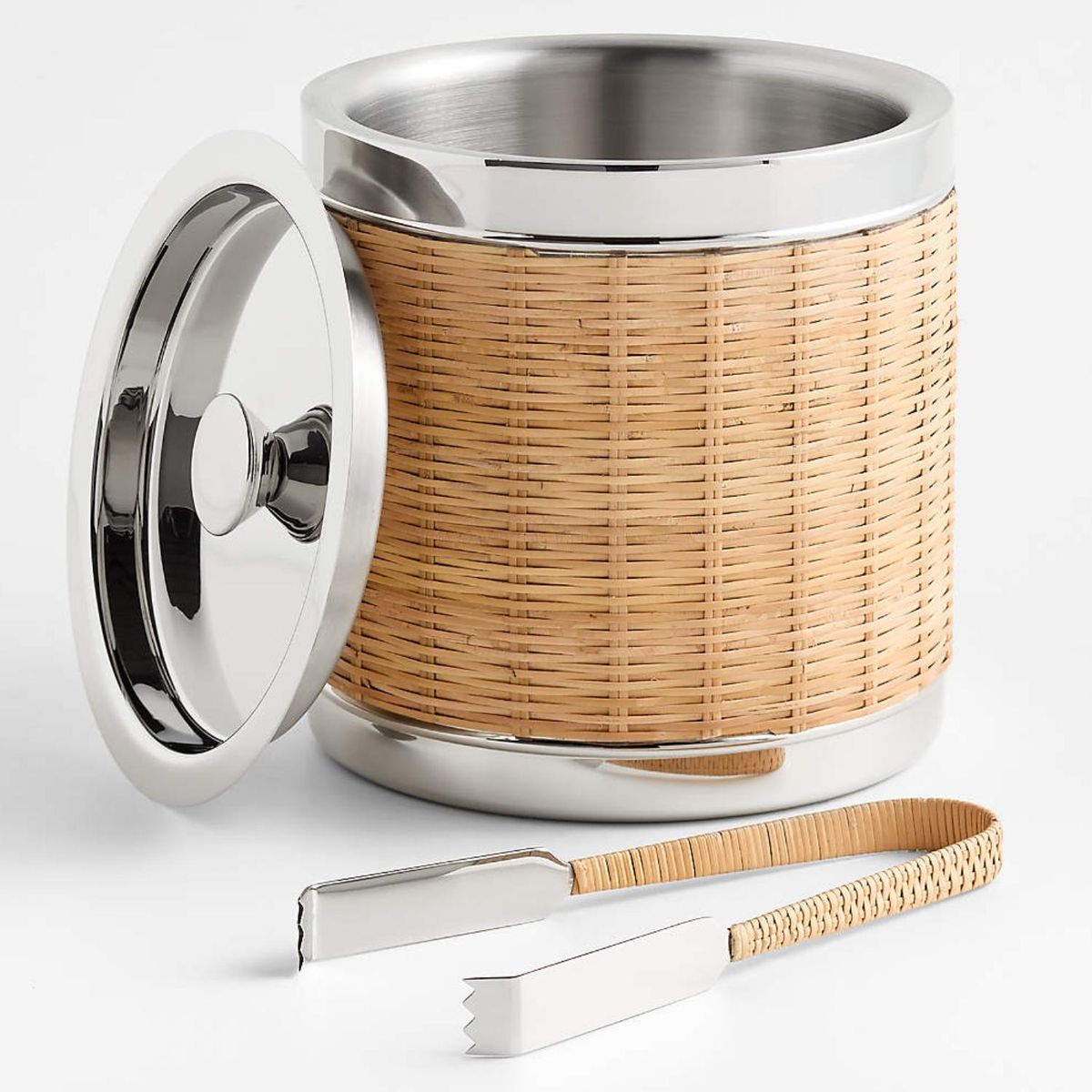 CRATE & BARREL - Hielera Amici rattan