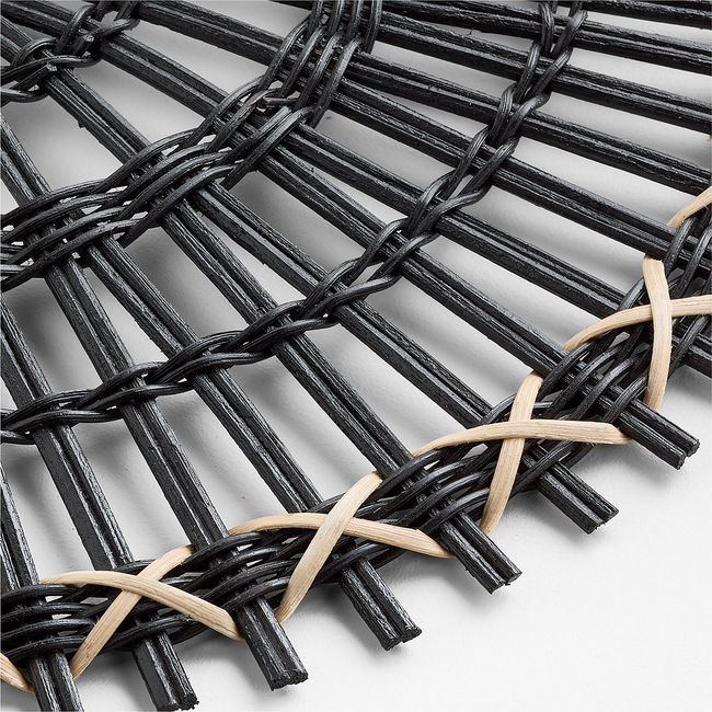 CRATE & BARREL - Individual De Ratán Radial Negro Crate & Barrel