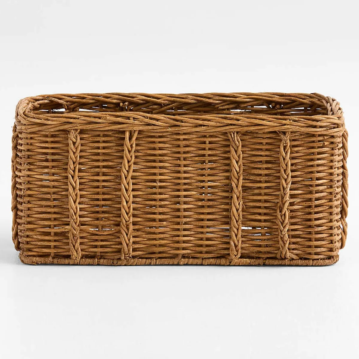 CRATE & BARREL - Cesta Alford pequena de ratan