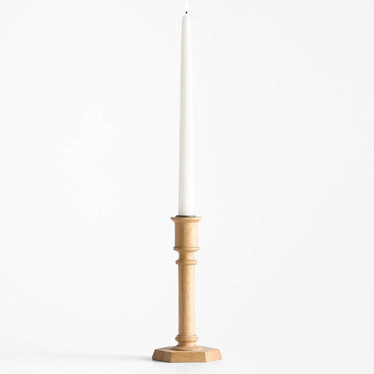 CRATE & BARREL - Candelabro Simson roble 20cm